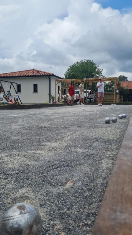 Villa Jacuzzi, Terrain De Petanque Et Aire De Jeux Vue Sur Les Pyrenees Seilhan Exterior foto